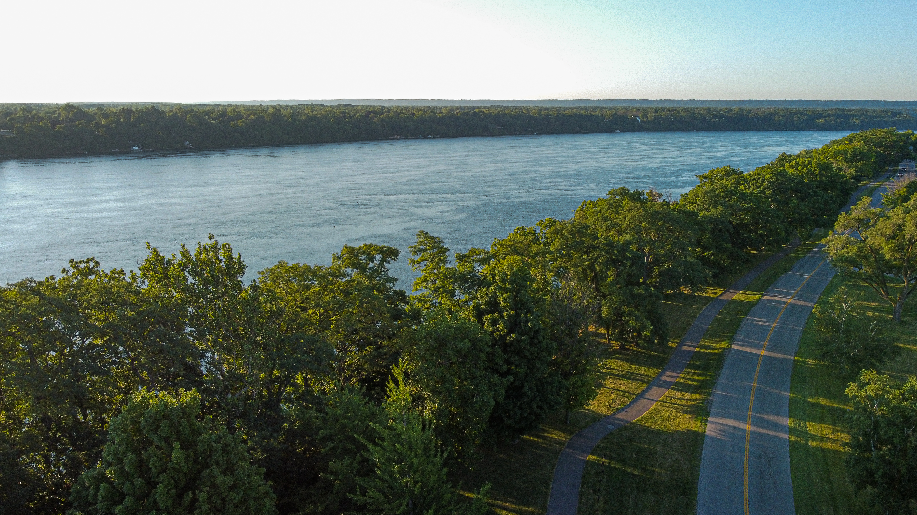 Parkway trail along the Niagara River in Niagara-on-the-Lake