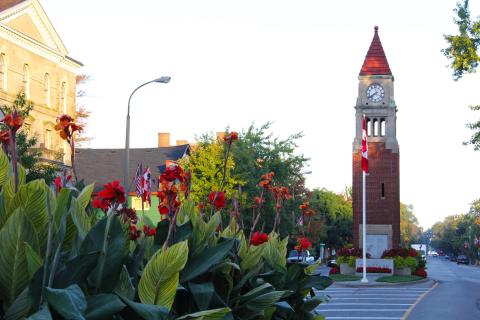 Image of Cenotaph in Niagara-on-the-Lake.