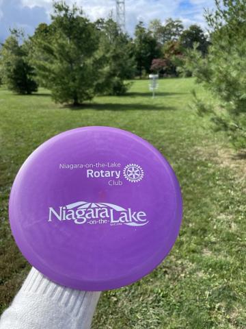 Image of purple disc at Niagara-on-the-Lake's disc golf course.